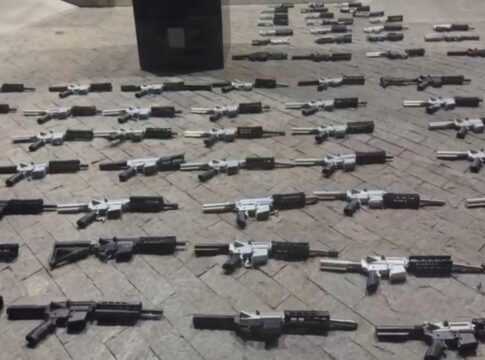 veja-imagens-da-fabrica-do-crime-que-produzia-fuzis-para-faccoes-do-rj