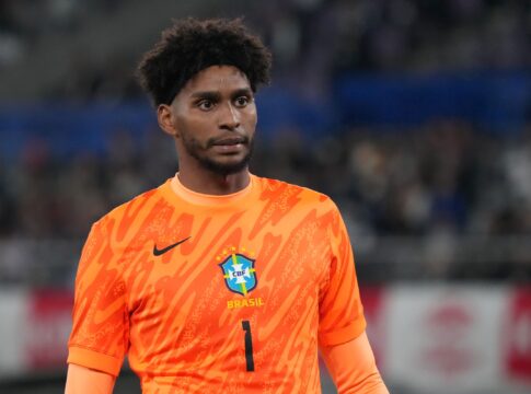 idolo-do-palmeiras-defende-hugo-souza-apos-jogo-na-selecao-brasileira