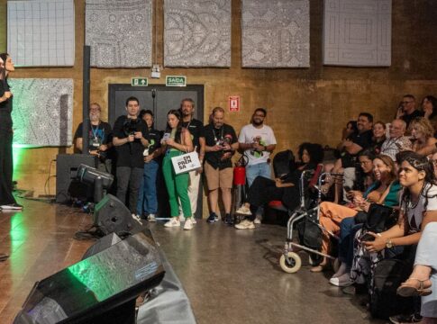 tecnologia-e-ferramenta,-nao-garantia-de-educacao,-diz-karnal