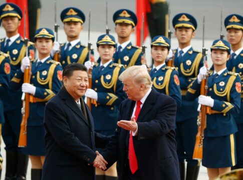 trump-afirma-que-eua-esta-em-“guerra-comercial”-com-a-china