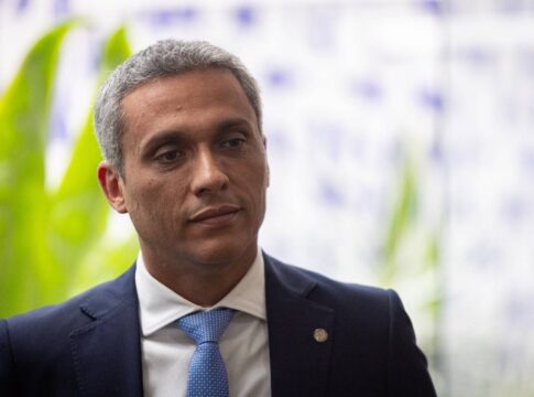 camara-aprova-revogacao-de-processo-no-stf-contra-gustavo-gayer