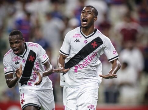 brasileirao:-com-um-jogador-a-menos,-vasco-vence-fortaleza-por-2-x-0