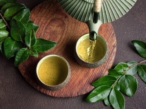 confira-5-chas-anti-inflamatorios-que-podem-ajudar-a-flora-intestinal