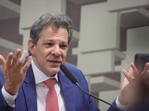 haddad:-brasil-abriu-avenida-para-reaver-relacoes-cordiais-com-os-eua