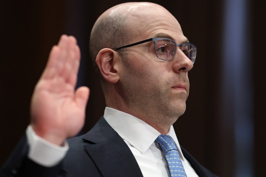 diretor-do-fed-indicado-por-trump-defende-corte-maior-de-juros-nos-eua