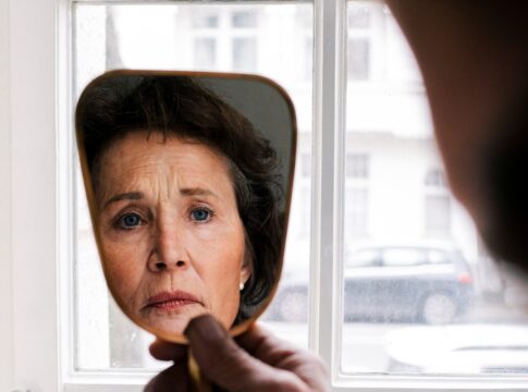 genes-podem-explicar-por-que-mulheres-tem-mais-risco-de-alzheimer