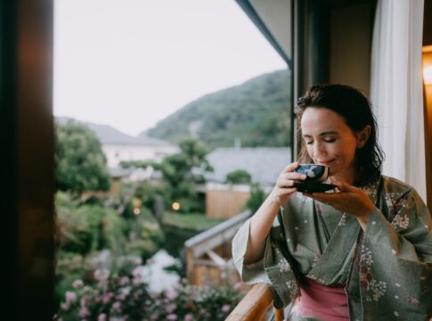 chas-e-sucos-ajudam-a-“limpar”-o-figado?-o-que-diz-uma-hepatologista