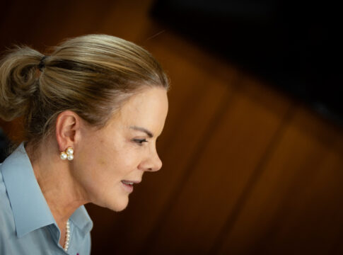 ldo-e-licenciamento-serao-“termometro”-para-nova-base,-avalia-gleisi