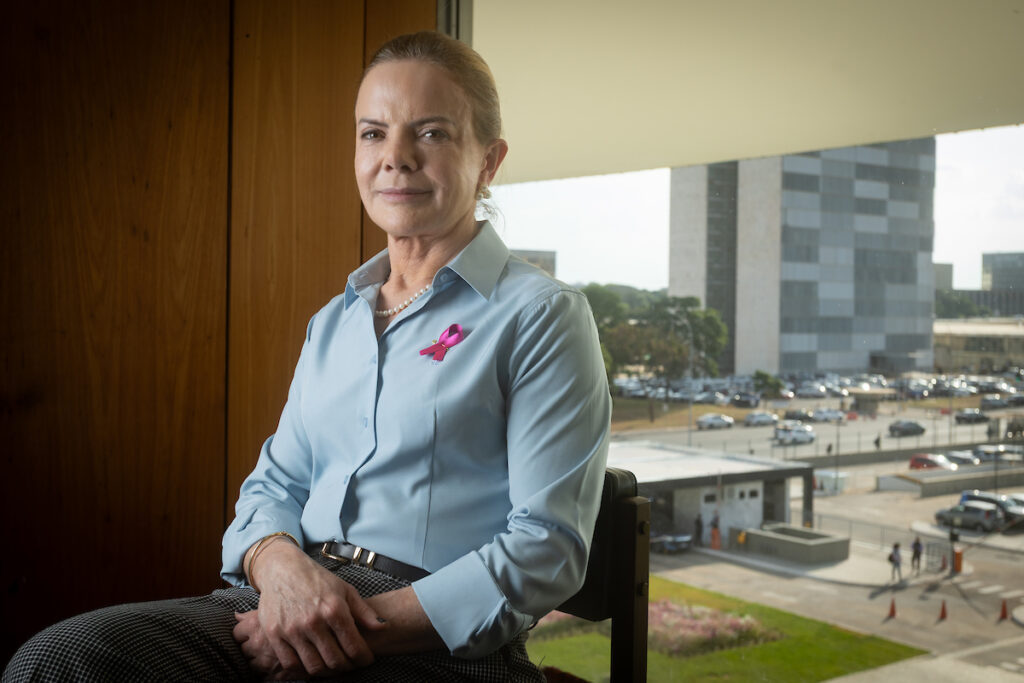 ministra-gleisi-hoffmann-concede-entrevista-ao-metropoles