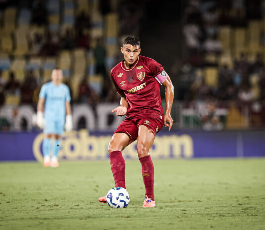 thiago-silva-marca-gol-heroico-no-fim-e-fluminense-vence-juventude