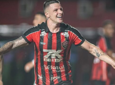 vitoria-vence-o-classico-contra-o-bahia-e-encerra-jejum-de-uma-decada