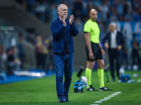 mano-menezes-destaca-evolucao-do-gremio-apos-vitoria-sobre-o-sao-paulo