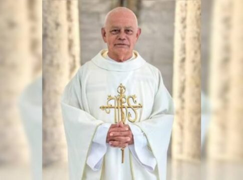 veja-quem-e-o-novo-padre-de-igreja-onde-paroco-foi-flagrado-com-noiva