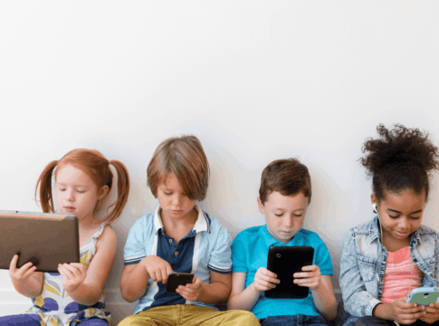 estudo-aponta-que-redes-sociais-estao-afetando-o-cerebro-das-criancas