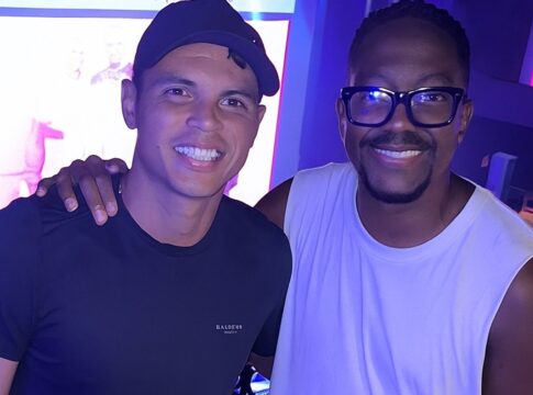 chelsea-celebra-golaco-de-thiago-silva-com-musica-de-mumuzinho;-veja