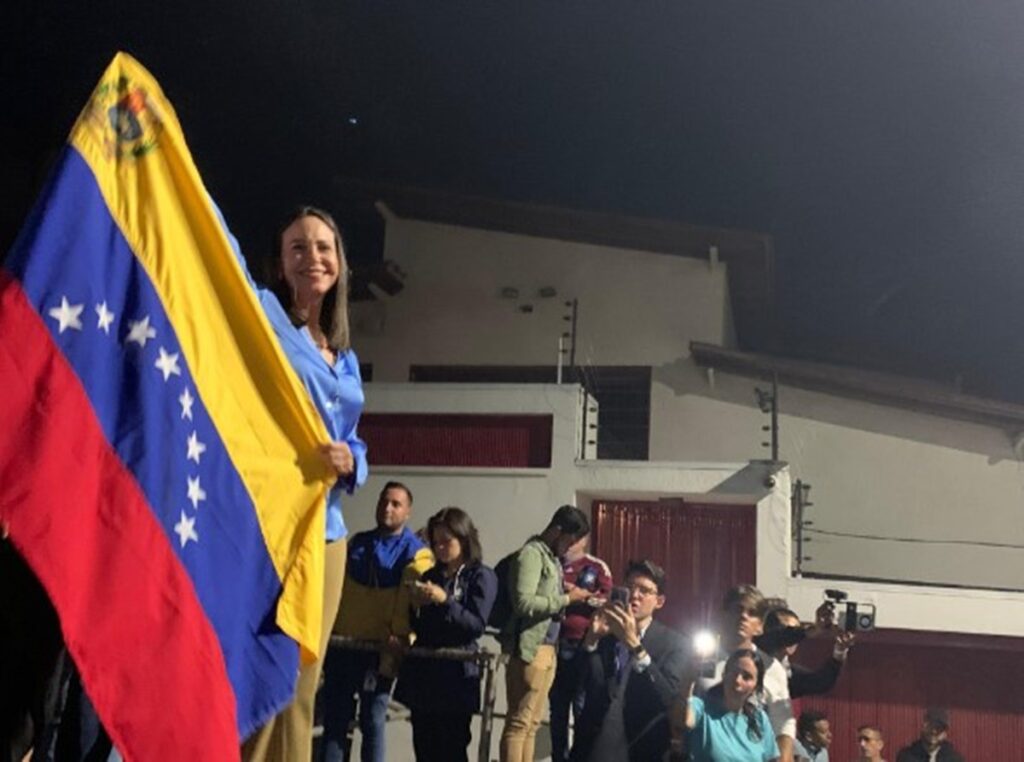 “lula-deve-dizer-a-maduro-que-e-hora-de-ir-embora”,-diz-nobel-da-paz