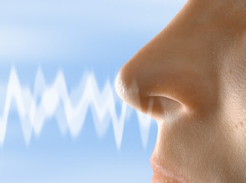 covid:-muitas-pessoas-perderam-olfato-e-nem-perceberam,-sugere-estudo