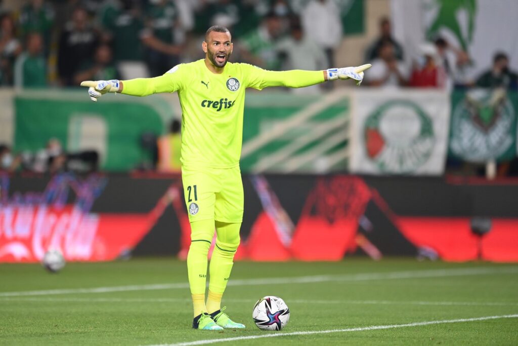 video:-weverton-envia-recado-a-torcida-do-palmeiras-apos-lesao-na-mao