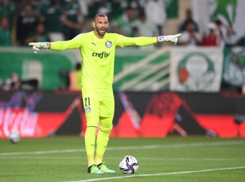 video:-weverton-envia-recado-a-torcida-do-palmeiras-apos-lesao-na-mao