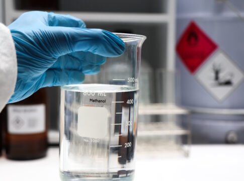 metanol:-casos-confirmados-sobem-para-38-em-sao-paulo,-diz-governo