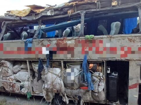 acidente-com-onibus-deixa-ao-menos-15-mortos-na-br-423,-em-pernambuco