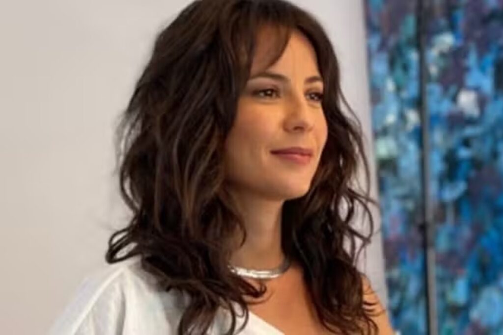 andreia-horta-abre-o-jogo-sobre-traicao-e-personagem-em-tres-gracas