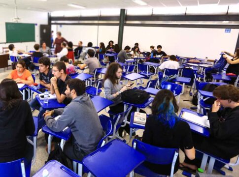 governo-lula-anuncia-ampliacao-de-programa-de-apoio-a-cursinho-popular