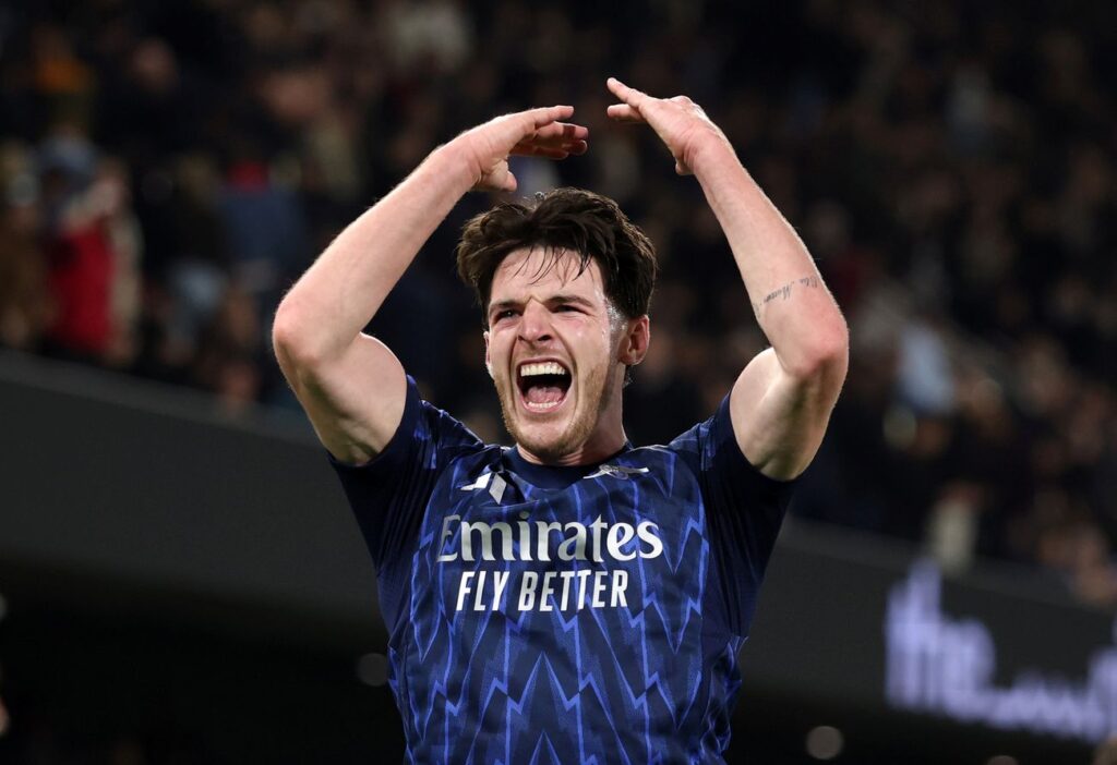 arsenal-vence-o-fulham,-mantem-lideranca-e-chega-a-oito-jogos-invicto