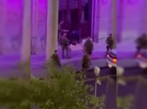 6-pms-sao-denunciados-por-agressoes-a-moradores-de-rua-em-sc.-video