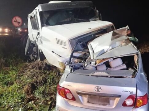 sc:-motorista-morre-e-caminhoneiro-fica-ferido-em-colisao-na-br-470