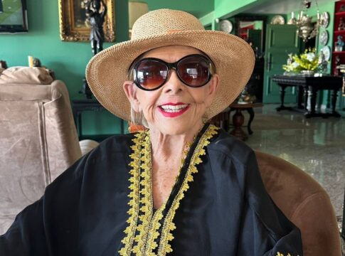 socialite-regina-lemos-volta-para-mansao-apos-prisao-de-ex-motorista