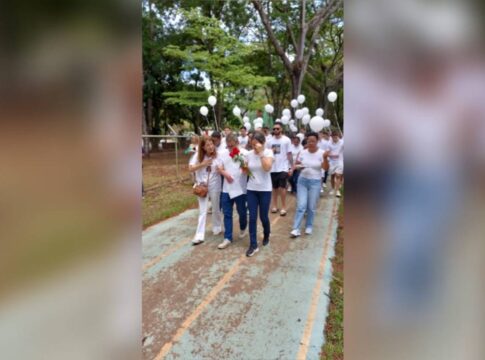 em-momento-de-comocao,-familiares-e-amigos-homenageiam-isaac-vilhena