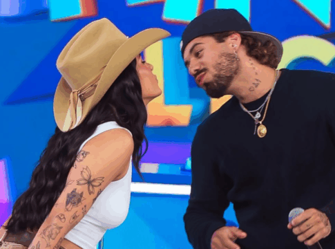 ze-felipe-oficializa-namoro-com-ana-castela-e-posta-foto-de-beijo