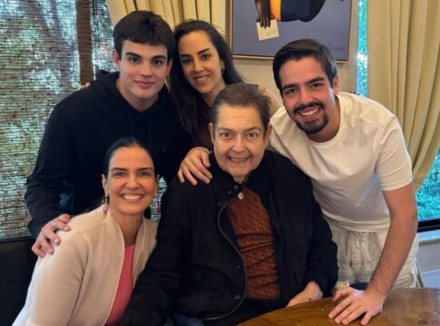 joao-silva-posta-foto-rara-com-faustao-e-se-declara:-“amor-pra-mim”