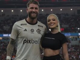 karoline-lima-assiste-jogo-do-flamengo-apos-termino-com-leo-pereira