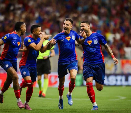 campeonato-brasileiro:-impiedoso,-bahia-goleia-gremio-por-4-x-0