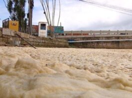 espuma-cobre-lagoa-em-florianopolis-e-preocupa-moradores-da-regiao