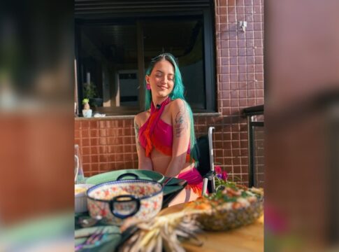 tiktoker-descobre-esclerose-multipla-apos-atribuir-sinais-a-ansiedade