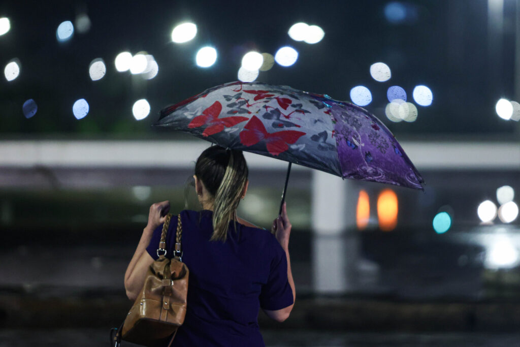 semana-comeca-com-muita-chuva-pelo-pais;-confira-o-clima-na-sua-regiao