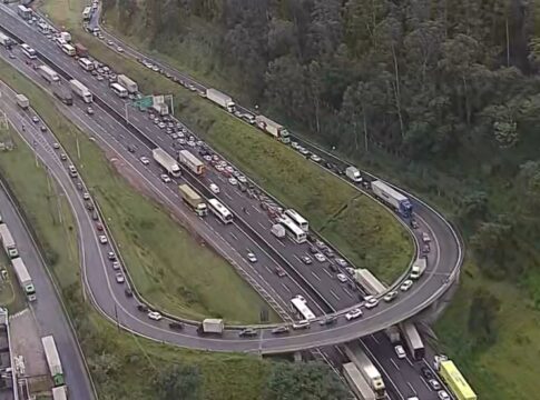 suspeito-e-baleado-por-gcm-ao-tentar-roubar-moto-na-rodovia-anhanguera