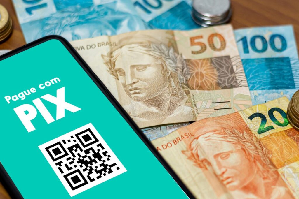 pix-fora-do-ar?-usuarios-relatam-instabilidade-em-dia-de-pane-na-aws