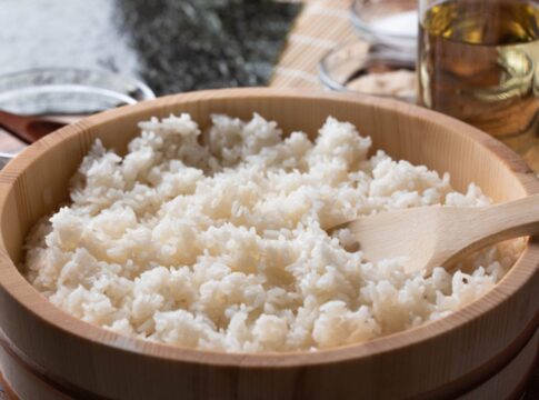 aprenda-truque-com-vinagre-para-deixar-o-arroz-soltinho-e-saboroso