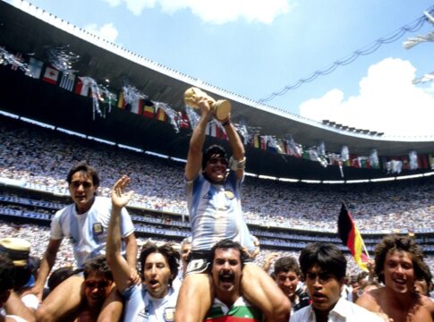 torcedor-que-carregou-maradona-na-copa-de-1986-morre-aos-68-anos