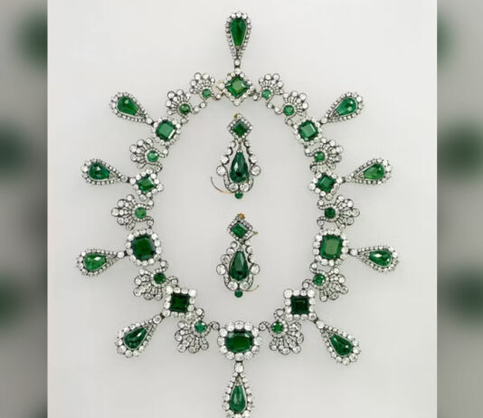 autoridades-francesas-revelam-valor-de-joias-roubadas-no-louvre;-saiba