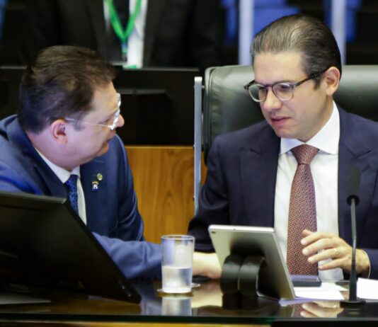 em-acordo-com-motta,-pl-de-bolsonaro-alivia-pressao-para-votar-anistia