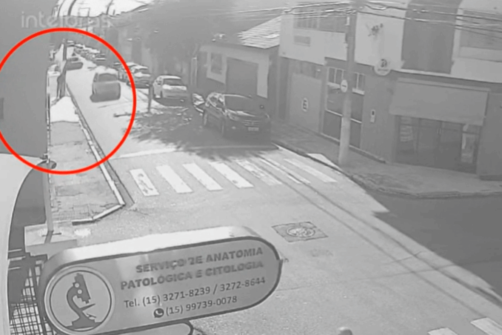 video:-suspeito-sai-andando-apos-matar-2-e-atear-fogo-em-clinica-de-sp