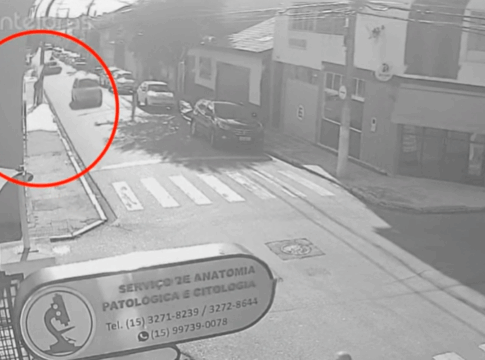 video:-suspeito-sai-andando-apos-matar-2-e-atear-fogo-em-clinica-de-sp