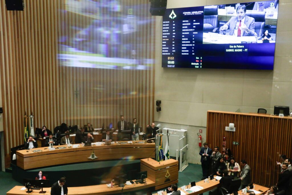 aprovado-projeto-que-cede-uso-de-areas-publicas-nos-lagos-sul-e-norte