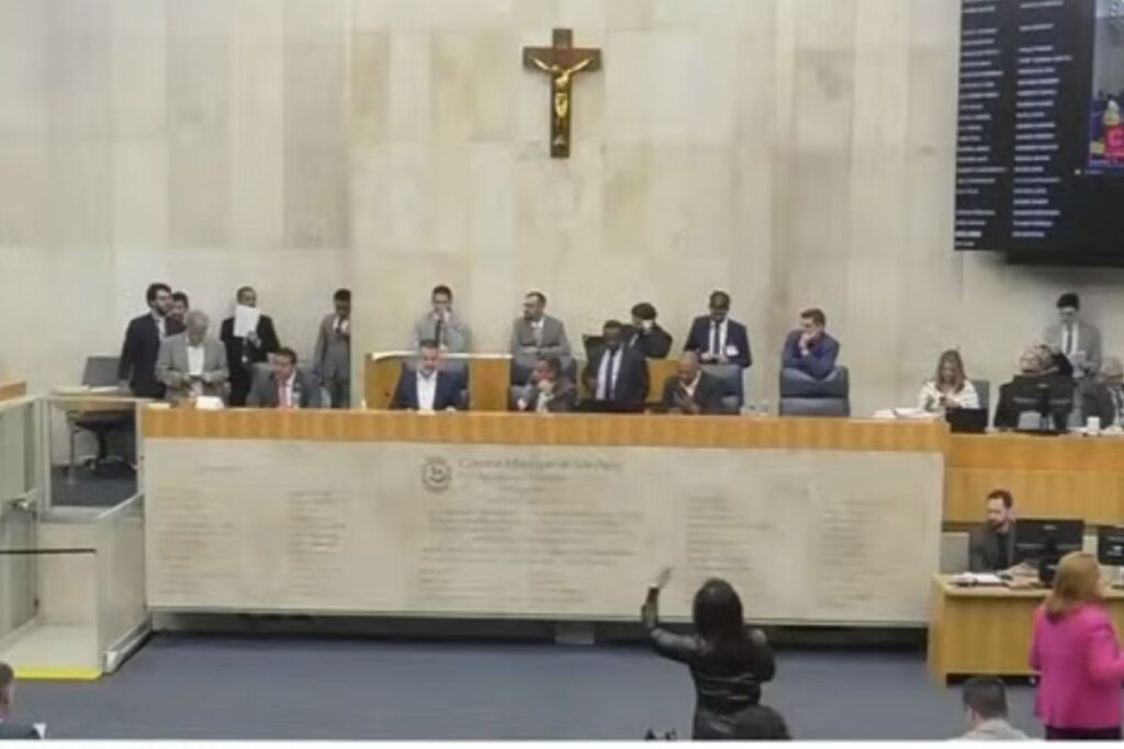 sp:-vereadores-aprovam-licenca-paternidade-de-30-dias-para-servidores