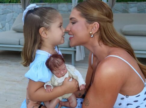 video:-maria-flor-completa-3-anos-e-ganha-surpresa-da-mae,-virginia video:-maria-flor-completa-3-anos-e-ganha-surpresa-da-mae,-virginia